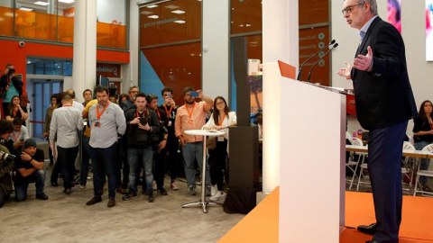 El secretario de Organización de Cs, José Manuel Villegas, en rueda de prensa ofrecida tras el cierre de los colegios electorales, esta tarde en la sede de la formación. EFE/Chema Moya