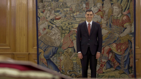 Pedro Sánchez, en el Palacio de la Zarzuela, instantes antes de prometer su cargo como nuevo presidente del Gobierno. REUTERS/Emilio Naranjo/Pool Pedro Sánchez, en el Palacio de la Zarzuela, instantes antes de prometer su cargo como nuevo presidente del Gobierno. REUTERS/Emilio Naranjo/Pool