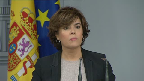 Sáenz de Santamaría: "No era tan difícil decir sí o no" Sáenz de Santamaría: "No era tan difícil decir sí o no"