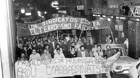Protestas por el atentado contra la redacción de 'El Papus', un ataque perpetrado por la organización fascista Alianza Apostólica Anticomunista, conocida como la Triple A. EFE/Archivo Protestas por el atentado contra la redacción de 'El Papus', un ataque perpetrado por la organización fascista Alianza Apostólica Anticomunista, conocida como la Triple A. EFE/Archivo