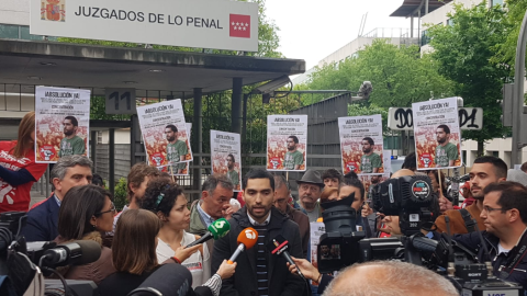 Tohil Delgado a las puertas del Juzgado Tohil Delgado a las puertas del Juzgado
