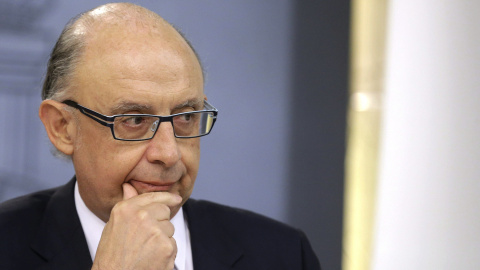 El ministro de Hacienda, Cristóbal Montoro, durante la rueda de prensa posterior al Consejo de Ministros. EFE/Angel Díaz El ministro de Hacienda, Cristóbal Montoro, durante la rueda de prensa posterior al Consejo de Ministros. EFE/Angel Díaz