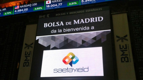 Panel informativo del estreno en bolsa de Saeta Yield en la Bolsa de Madrid. EFE Panel informativo del estreno en bolsa de Saeta Yield en la Bolsa de Madrid. EFE