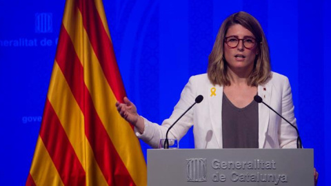 La consellera de Presidència i portaveu del Govern, Elsa Artadi, en compareixença aquest dijous després de la reunió de l'Executiu. EFE / Quique García. La consellera de Presidència i portaveu del Govern, Elsa Artadi, en compareixença aquest dijous després de la reunió de l'Executiu. EFE / Quique García.