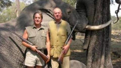 El rey emérito en uno de sus safaris en África. El rey emérito en uno de sus safaris en África.