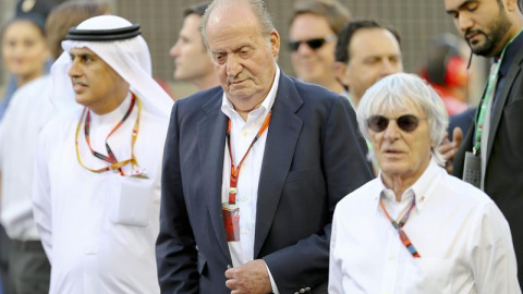 Juan Carlos junto al jefe de la Fórmula 1, Bernie Ecclestone, durante el Gran Premio de Bahrein del pasado fin de semana. - EFE Juan Carlos junto al jefe de la Fórmula 1, Bernie Ecclestone, durante el Gran Premio de Bahrein del pasado fin de semana. - EFE