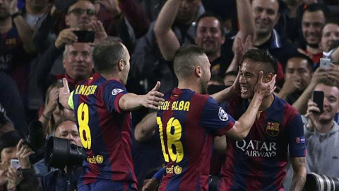 Neymar celebra con Iniesta Jordi Alba su segundo gol. - EFE Neymar celebra con Iniesta Jordi Alba su segundo gol. - EFE