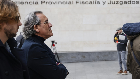 El exalcalde de Gandía entre los años 2011 y 2015, Arturo Torró, a su llegada a un juicio a la Audiencia de Valencia, a 12 de diciembre de 2022, en Valencia El exalcalde de Gandía entre los años 2011 y 2015, Arturo Torró, a su llegada a un juicio a la Audiencia de Valencia, a 12 de diciembre de 2022, en Valencia