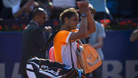 Nadal se marcha de la pista tras caer ante Fognini. EFE/Alejandro García Nadal se marcha de la pista tras caer ante Fognini. EFE/Alejandro García