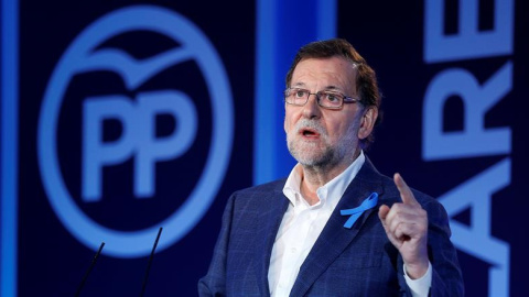 Mariano Rajoy, durante su intervención en la Convención del PP sobre el Pacto por los Servicios Sociales, en Sevilla. / EFE Mariano Rajoy, durante su intervención en la Convención del PP sobre el Pacto por los Servicios Sociales, en Sevilla. / EFE