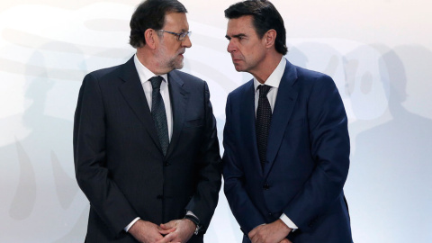 José Manuel Soria junto a Mariano Rajoy durante el acto en Ifema esta semana. EFE José Manuel Soria junto a Mariano Rajoy durante el acto en Ifema esta semana. EFE