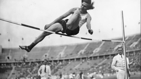 L'alemana Dora Ratjen durant una competició.