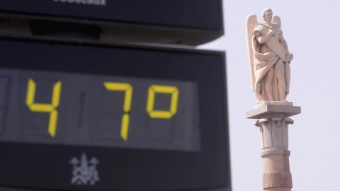 Termómetro marcando 47 grados en Córdoba / EFE Termómetro marcando 47 grados en Córdoba / EFE