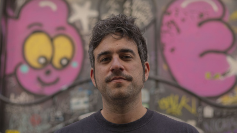 Ignacio Pato en plena Gran Vía de Madrid. Ignacio Pato en plena Gran Vía de Madrid.