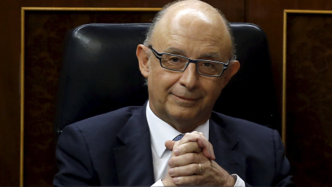 El ministro de Hacienda y Administraciones Públicas, Cristóbal Montoro, en el Congreso de los Diputados. REUTERS/Andrea Comas El ministro de Hacienda y Administraciones Públicas, Cristóbal Montoro, en el Congreso de los Diputados. REUTERS/Andrea Comas