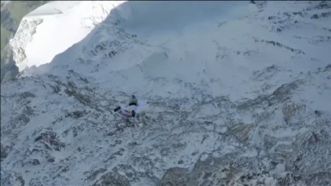 Wingfly en los Alpes suizos Wingfly en los Alpes suizos