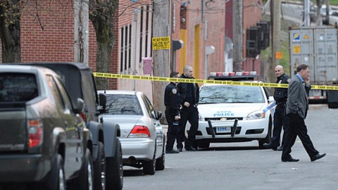 La zona fue acordonada poco después de que se cometiera el asesinato./ Ken Murray (New York Daily News) vía El Día de Valladolid La zona fue acordonada poco después de que se cometiera el asesinato./ Ken Murray (New York Daily News) vía El Día de Valladolid