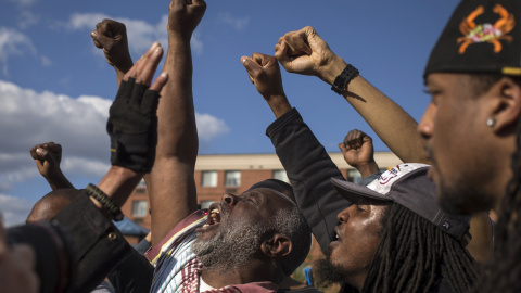 Men shout "Freddie G" as they protest against the death of 25-year-old black man Freddie Gray who died in police custody in Baltimore. REUTERS/Adrees Latif
