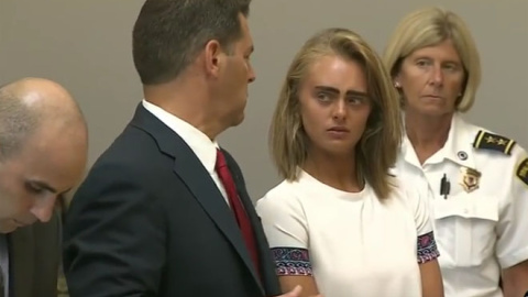 Michelle Carter y su abogado durante el juicio /abc News Michelle Carter y su abogado durante el juicio /abc News