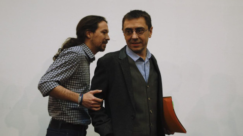 Pablo Iglesias y Juan Carlos Monedero, en una imagen de archivo. REUTERS Pablo Iglesias y Juan Carlos Monedero, en una imagen de archivo. REUTERS