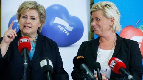 La primera ministra noruega, la conservadora Erna Solberg (izq.), junto a su socia de Gobierno, Siv Jensen, del populista de ultraderecha Partido del Progreso.- REUTERS La primera ministra noruega, la conservadora Erna Solberg (izq.), junto a su socia de Gobierno, Siv Jensen, del populista de ultraderecha Partido del Progreso.- REUTERS