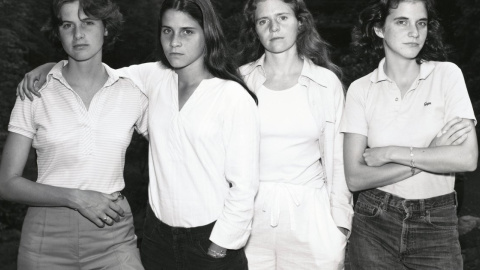 'The Brown sisters, New Canaan, Connecticut' (1975).- NICHOLAS NIXON 'The Brown sisters, New Canaan, Connecticut' (1975).- NICHOLAS NIXON