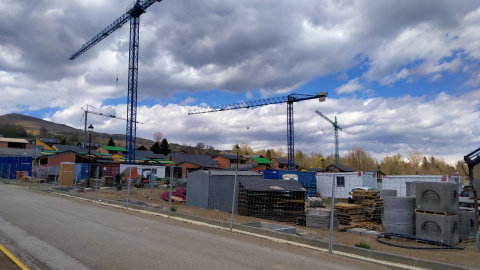 19/04/2023 - L'enorme urbanització Pleta de Ger, a la Cerdanya. 19/04/2023 - L'enorme urbanització Pleta de Ger, a la Cerdanya.