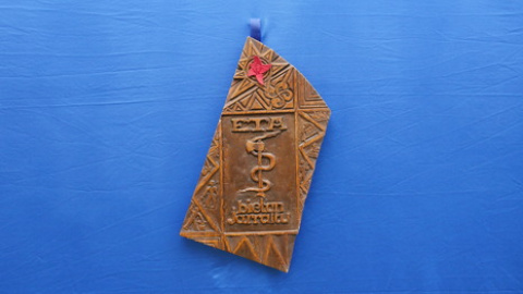 ETA ha difundido una imagen de la talla original que dio origen a su anagrama. ETA ha difundido una imagen de la talla original que dio origen a su anagrama.