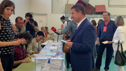 Page vota en el colegio Ciudad de Nara (Toledo) Page vota en el colegio Ciudad de Nara (Toledo)