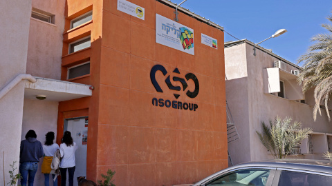 El logotipo de la empresa NSO Group en la fachada de una de sus sucursales en el valle de Aravá, en el sur de Israel, a 8 de febrero de 2022. El logotipo de la empresa NSO Group en la fachada de una de sus sucursales en el valle de Aravá, en el sur de Israel, a 8 de febrero de 2022.
