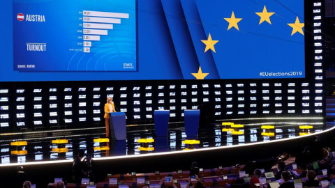 26/05/2019.- Primeras proyecciones de los resultados durante las elecciones europeas en el Parlamento Europeo, en Bruselas, Bélgica. EFE 26/05/2019.- Primeras proyecciones de los resultados durante las elecciones europeas en el Parlamento Europeo, en Bruselas, Bélgica. EFE