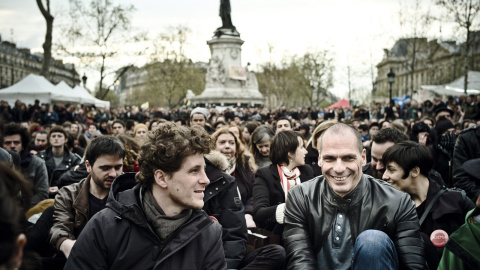 Yánis Varoufákis en la Plaza de la República. Stéphane Lagoutte