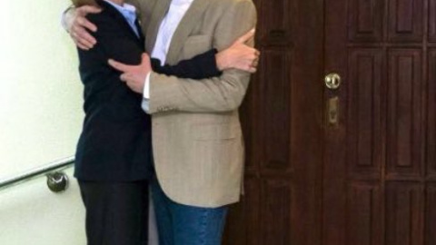 José Manuel Soria, exministro de Industria, expresidente del PP de Canaria y exdiputado, recibido como un héroe en el PP canario tras dimitir por sus mentiras con sus empresas José Manuel Soria, exministro de Industria, expresidente del PP de Canaria y exdiputado, recibido como un héroe en el PP canario tras dimitir por sus mentiras con sus empresas