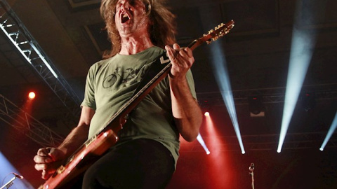 Muere el músico "Boni", guitarra y voz de la extinta Barricada Muere el músico "Boni", guitarra y voz de la extinta Barricada