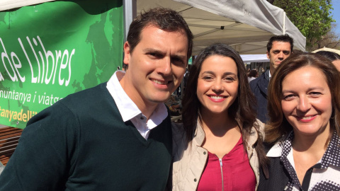 El presidente de Ciudadanos, Albert Rivera, y la líder en Catalunya, Inés Arrimadas, en la Feria del libro de Barcelona. /CIUDADANOS