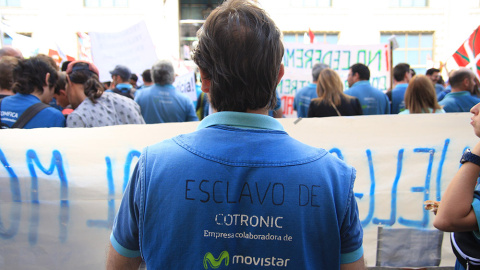 Protesta ante la sede de Telefónica.- JAIRO VARGAS Protesta ante la sede de Telefónica.- JAIRO VARGAS