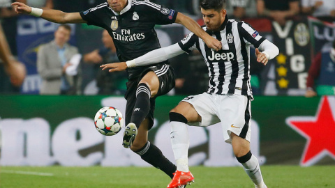 Pepe y Morata luchan por un balón durante el partido. Reuters / Sergio Pérez Pepe y Morata luchan por un balón durante el partido. Reuters / Sergio Pérez