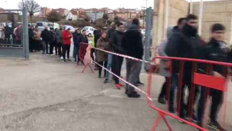 Largas colas en Los Pajaritos para la visita del Real Madrid Largas colas en Los Pajaritos para la visita del Real Madrid