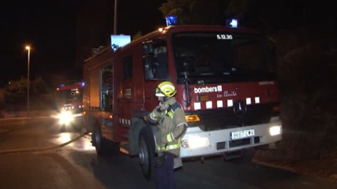 Controlado el incendio forestal de Castelldefels (Barcelona) Controlado el incendio forestal de Castelldefels (Barcelona)