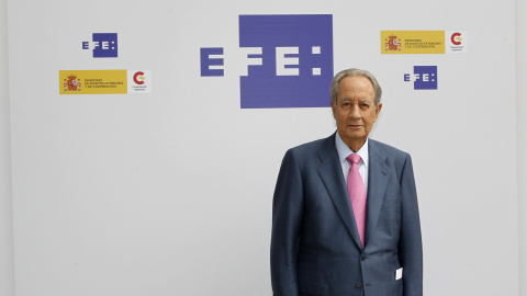 El presidente de OHL, Juan Miguel Villar Mir, a su llegada a la ceremonia de entrega de los Premios Internacionales de Periodismo, Rey de España. EFE/Sergio Barrenechea El presidente de OHL, Juan Miguel Villar Mir, a su llegada a la ceremonia de entrega de los Premios Internacionales de Periodismo, Rey de España. EFE/Sergio Barrenechea