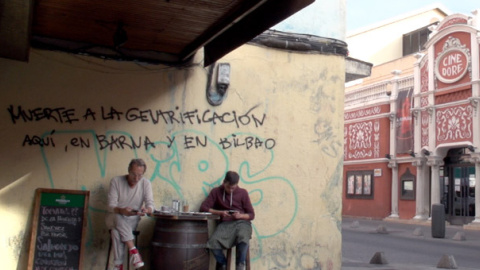 El documental 'Compramos tu barrio' denuncia la gentrificación de Lavapiés. El documental 'Compramos tu barrio' denuncia la gentrificación de Lavapiés.
