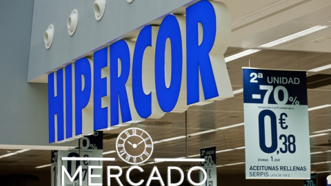 Entrada a una de las tiendas Hipercor. Entrada a una de las tiendas Hipercor.