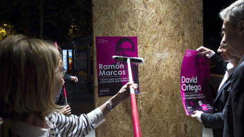 La portavoz nacional de UPyD, Rosa Díez acompaña a los candidatos a la Comunidad y al Ayuntamiento de Madrid, Ramón Marcos y David Ortega, en el acto de inicio de su campaña en la plaza de la Independencia./ EFE/Luca Piergiovanni