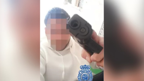 El hombre detenido por secuestrar, amenazar y agredir a su pareja en L'Hospitalet de Llobregat (Barcelona). El hombre detenido por secuestrar, amenazar y agredir a su pareja en L'Hospitalet de Llobregat (Barcelona).