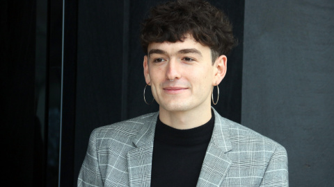 Pol Guasch, guanyador del 6è Premi Llibres Anagrama de Novel·la. Pol Guasch, guanyador del 6è Premi Llibres Anagrama de Novel·la.