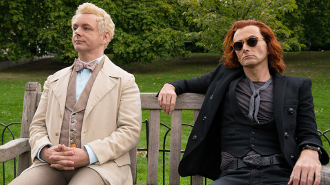Michael Sheen y David Tennant protagonizan 'Buenos presagios'. /AMAZON PRIME VIDEO Michael Sheen y David Tennant protagonizan 'Buenos presagios'. /AMAZON PRIME VIDEO