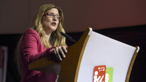 La candidata de IU a la alcaldía de Madrid, Raquel López, pronuncia unas palabras durante el inicio de campaña para las próximas elecciones autonómicas y municipales que los comunistas celebran esta noche en Madrid. EFE/Fernando Villar La candidata de IU a la alcaldía de Madrid, Raquel López, pronuncia unas palabras durante el inicio de campaña para las próximas elecciones autonómicas y municipales que los comunistas celebran esta noche en Madrid. EFE/Fernando Villar