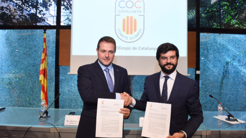 1) Gerard Figueras i Gerard Esteve, després de signar la carta que han fet arribar al COI / Comitè Olímpic de Catalunya 1) Gerard Figueras i Gerard Esteve, després de signar la carta que han fet arribar al COI / Comitè Olímpic de Catalunya