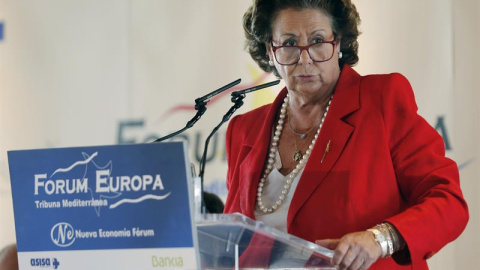 La alcaldesa de Valencia y candidata a la reelección, Rita Barberá, durante su intervención este miércoles en el Fórum Europa Tribuna Mediterránea. EFE/Juan Carlos Cárdenas La alcaldesa de Valencia y candidata a la reelección, Rita Barberá, durante su intervención este miércoles en el Fórum Europa Tribuna Mediterránea. EFE/Juan Carlos Cárdenas