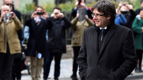El expresident catalán, Carles Puigdemont, a su llegada para su comparecencia en el Press Club Brussels Europe, en la capital belga. REUTERS/Yves Herman El expresident catalán, Carles Puigdemont, a su llegada para su comparecencia en el Press Club Brussels Europe, en la capital belga. REUTERS/Yves Herman